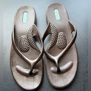 Oka B brown flip flop sandals